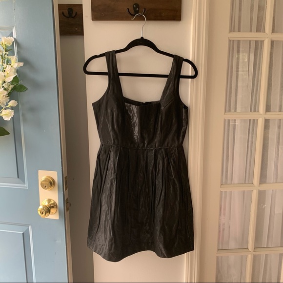 BB Dakota dress by Steve Madden. - Picture 2 of 6